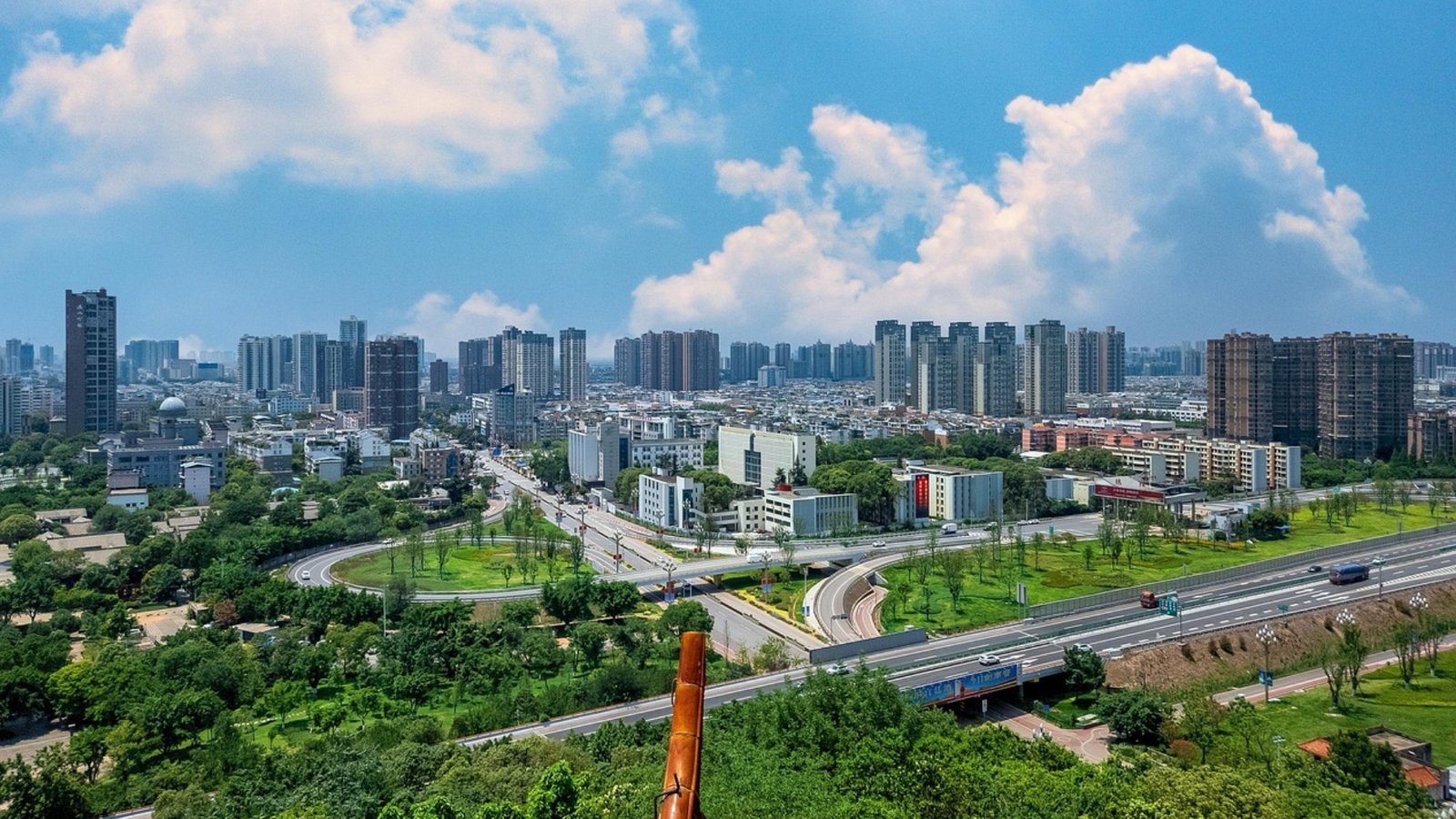 Home exploring reservoir park – scenic lake walk trails and activities (1)