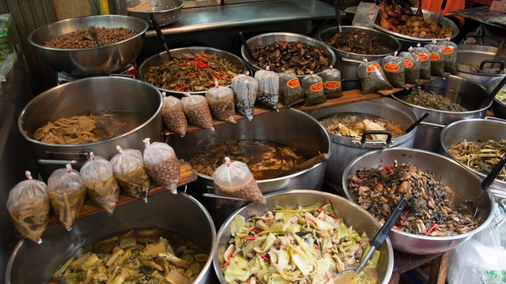 must try local dishes in singapore