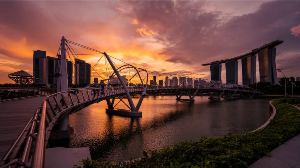 My Magical Walk Across Helix Bridge at Night my first impression of the helix bridge (1)